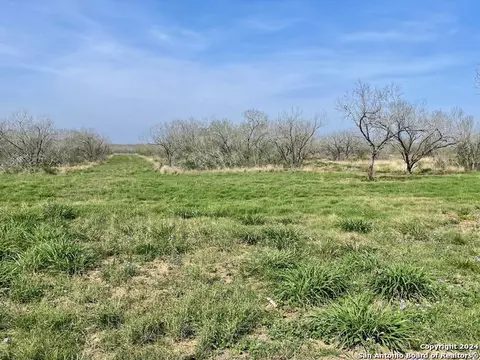 Tract 8 Fm 1332, Jourdanton, TX 78026