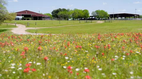 2595 Lower Mission Vly, Victoria, TX 77905