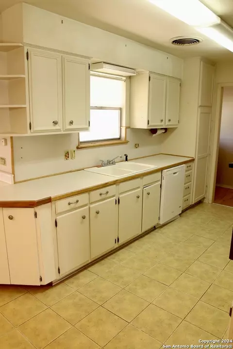 Kitchen - 1902 College, Junction, TX 76849 photo 1 of 4