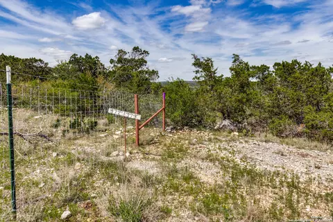 lot373 Cr 2757, Mico, TX 78056