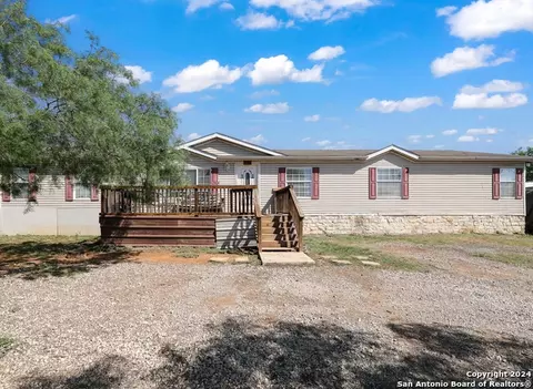 414 County Road 6842, Lytle, TX 78052 photo 1