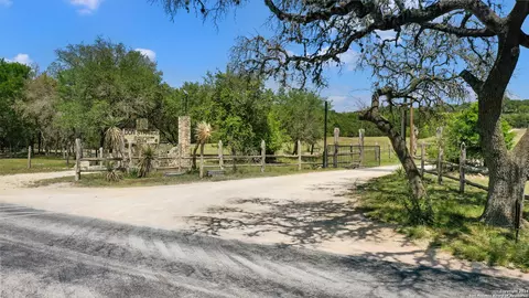 103 Waring Welfare, Boerne, TX 78006