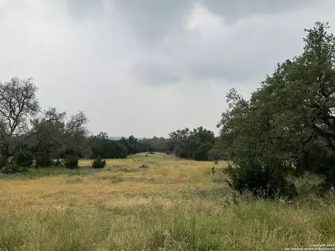 3 301b Cordillera Spgs # -E, Boerne, TX 78006