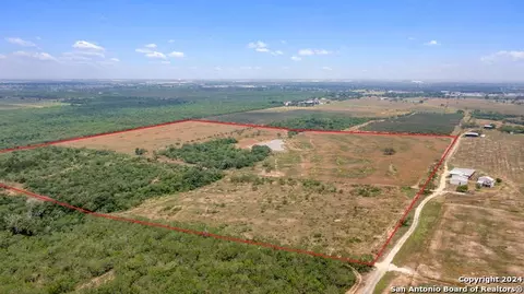 7507 New Sulphur Springs Rd, San Antonio, TX 78263