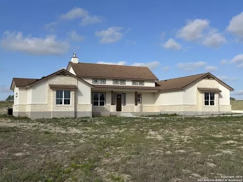109 Medora Br, Floresville, TX 78114