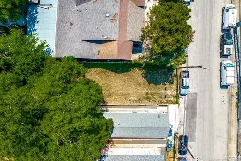 216 Sherman, San Antonio, TX 78202
