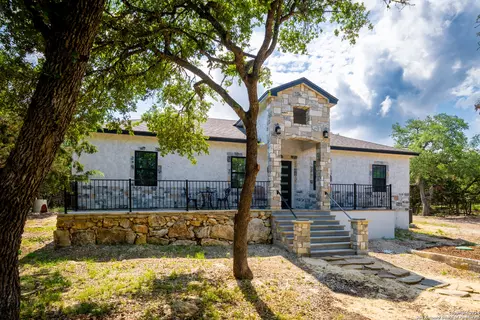 28326 Bonn Mtn, San Antonio, TX 78260