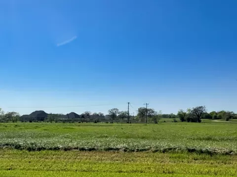 10069 Panther Creek Dr, Iola, TX 77861