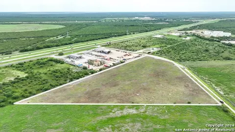 000 N I-37 Access Rd, Three Rivers, TX 78071