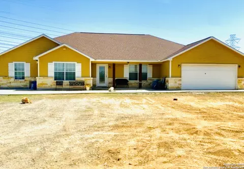 8546 Real Rd, San Antonio, TX 78263