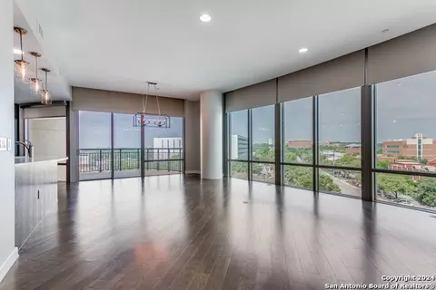 4242 Broadway St #504, San Antonio, TX 78209