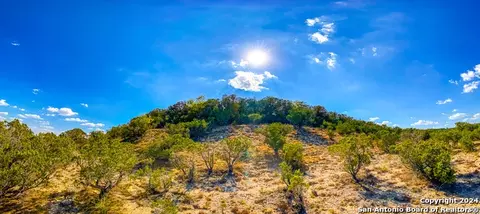 108 Heights Trl, Kerrville, TX 78028