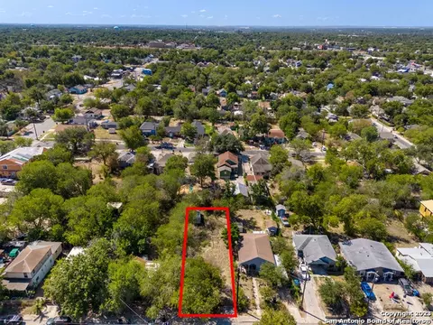 126 Vine St, San Antonio, TX 78210