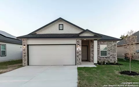 305 Jean St, Seguin, TX 78155