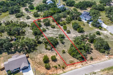 114 Peter Kleid Loop, Blanco, TX 78606 photo 4