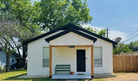 611 E Austin, Fredericksburg, TX 78624