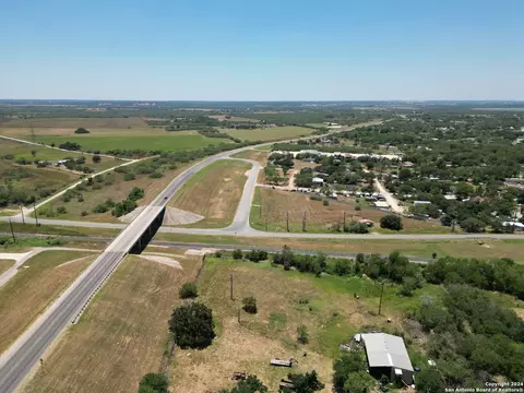 8075 Loop 1604, Elmendorf, TX 78112 photo 2