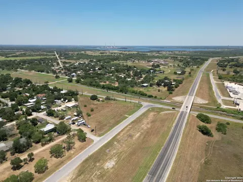 8075 Loop 1604, Elmendorf, TX 78112 photo 4