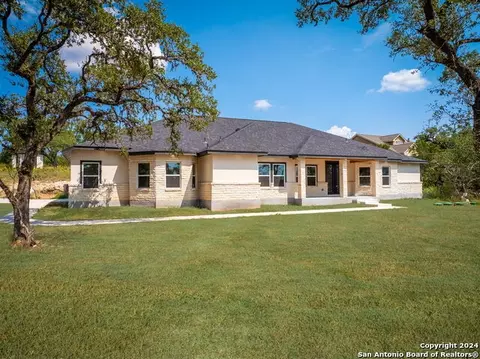 1522 Shady Holw, New Braunfels, TX 78132