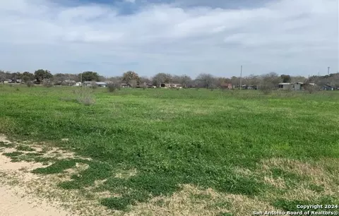 tbd Oneal Dr #LOT 2, Devine, TX 78016 photo 2