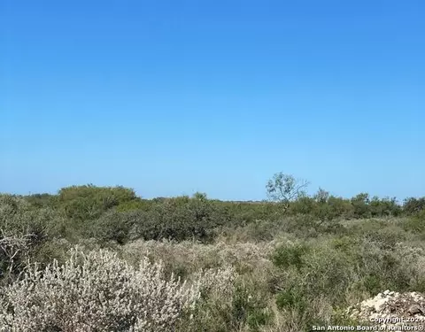 195 Legend Hills Rd, Uvalde, TX 78801