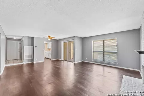 11843 Braesview #1016, San Antonio, TX 78213