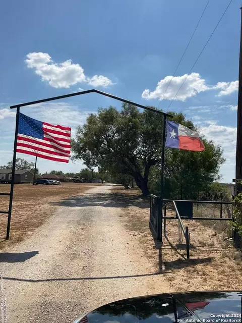 636 Fm 2790, Lytle, TX 78052