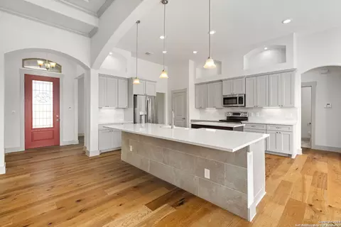 321 Farmhouse Dr, Marion, TX 78124