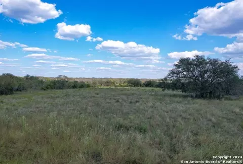 00 Utopia Frst, Dhanis, TX 78850 photo 11