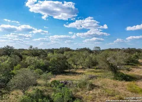 00 Utopia Frst, Dhanis, TX 78850 photo 5