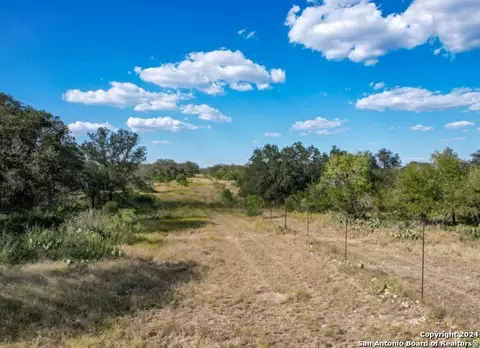 00 Utopia Frst, Dhanis, TX 78850 photo 7