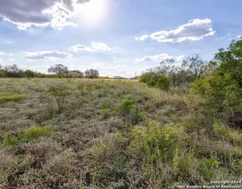 00 Utopia Frst, Dhanis, TX 78850 photo 24