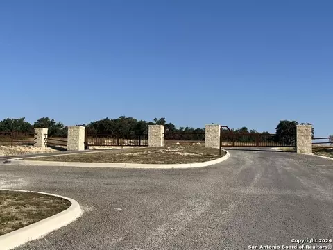 699 Whiskey Trl, Blanco, TX 78606