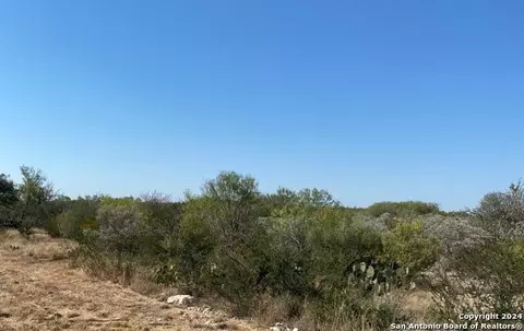 249 Legend Hills Rd, Uvalde, TX 78801