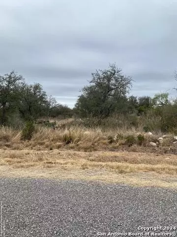 343 Legend Hills Rd, Uvalde, TX 78801