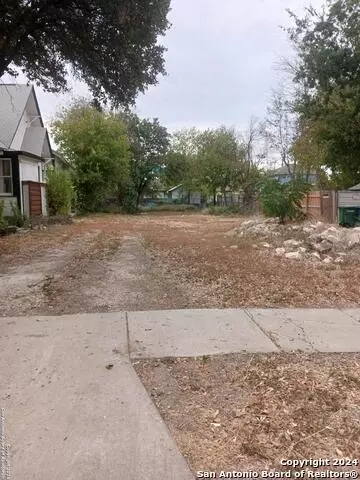 530 E Whittier St, San Antonio, TX 78210