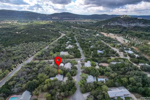 65 Commanche Creek Rd, Concan, TX 78838