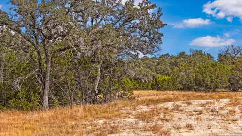1949 Paradise Pkwy, Canyon Lake, TX 78133