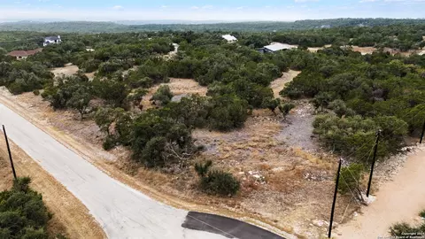 1319 David Crockett, Fischer, TX 78623