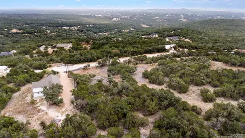1319 David Crockett, Fischer, TX 78623