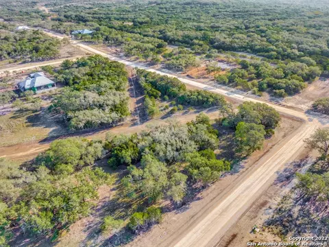 708 Sharp Spgs, Bulverde, TX 78163