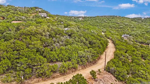 1271 Rockmoor, Canyon Lake, TX 78133
