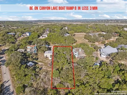 1831 W Lakeside Dr, Canyon Lake, TX 78133