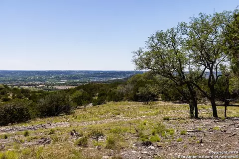 174 Countless Views Dr N, Kerrville, TX 78028