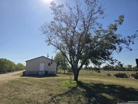 0 County Road 664, Devine, TX 78016