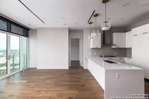 123 Lexington Ave #1204, San Antonio, TX 78205