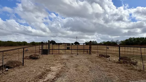26920 Campbellton Rd, San Antonio, TX 78264