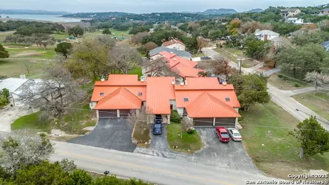 195 Gallagher Dr #17, Canyon Lake, TX 78133