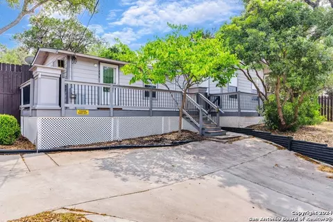 259 Park Dr, Lakehills, TX 78063