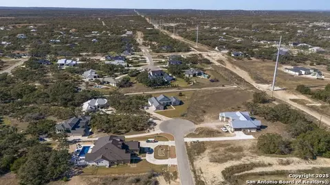 724 Fossil Springs Dr, Bulverde, TX 78163